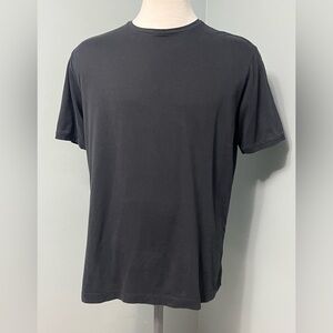 TOMMY BAHAMA black short sleeve tee men’s size medium